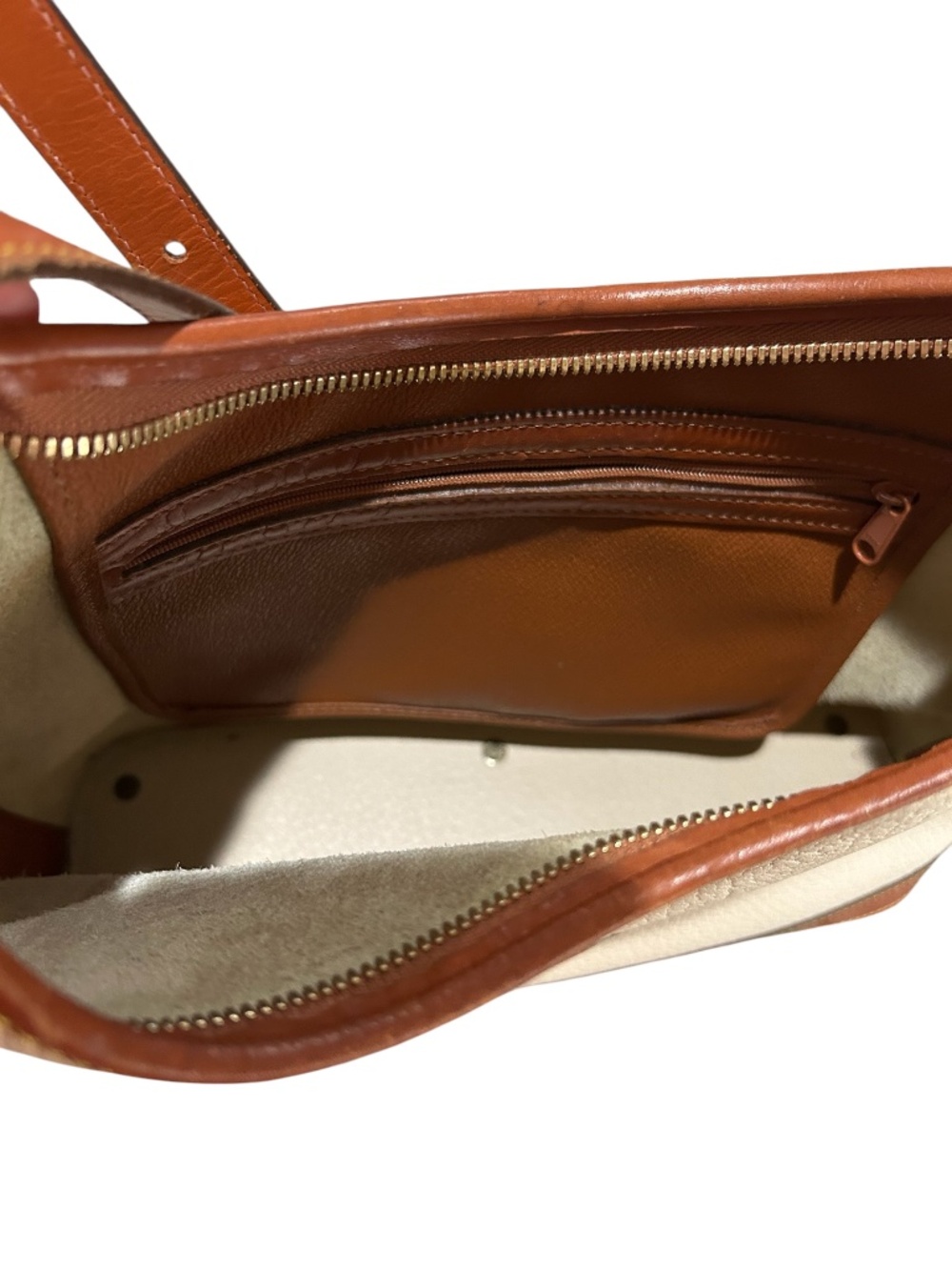 Vintage Dooney & Bourke Hobo Bag Cream Pebbled Leather Tote Bucket Top Zip - Picture 9 of 16